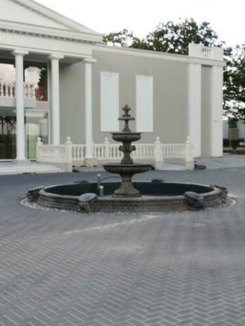 Fontein met rand 550 cm