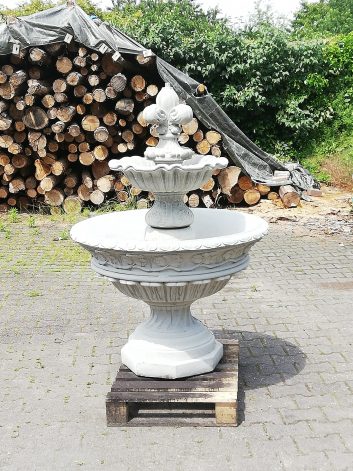 Fontein met 1 schaal en Franse lely