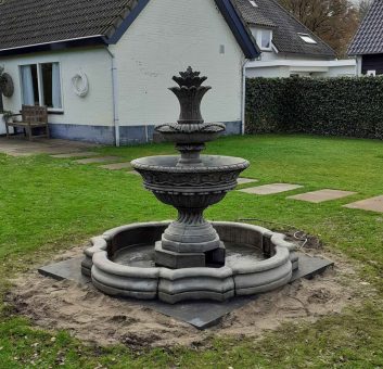 Fontein 37 met rand 102