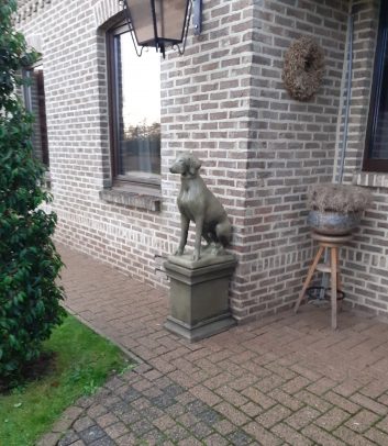 Jachthonden op sokkel - Afbeelding 3
