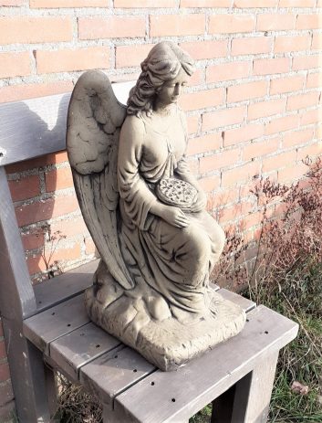 4135 Zittende engel - Afbeelding 4
