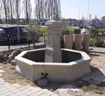 Fontein 78 Franse dorpsfontein zandsteen look - Afbeelding 6