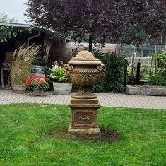 6361 vaas 5823 sokkel oud roest