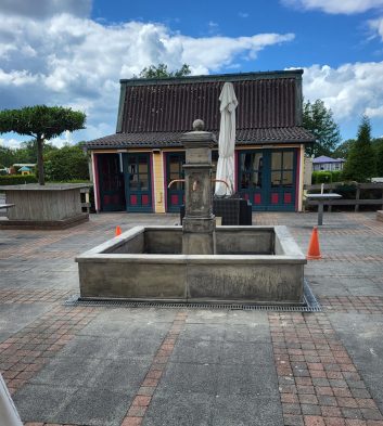 Fontein 78 c Franse dorpsfontein - Afbeelding 3
