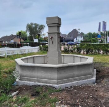 Fontein 75 Kolossale Franse dorpsfontein - Afbeelding 2