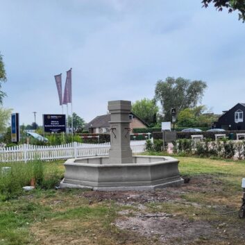 Fontein 75 Kolossale Franse dorpsfontein