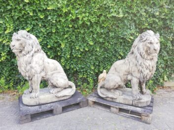 Set grote leeuwen antiek look